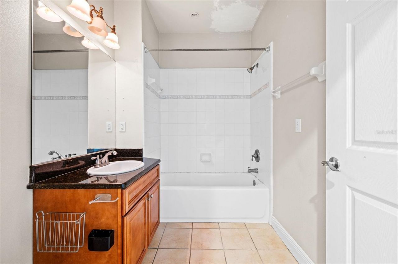 1500 NW 4th Avenue, Unit 208, Gainesville, FL 32603 Photo