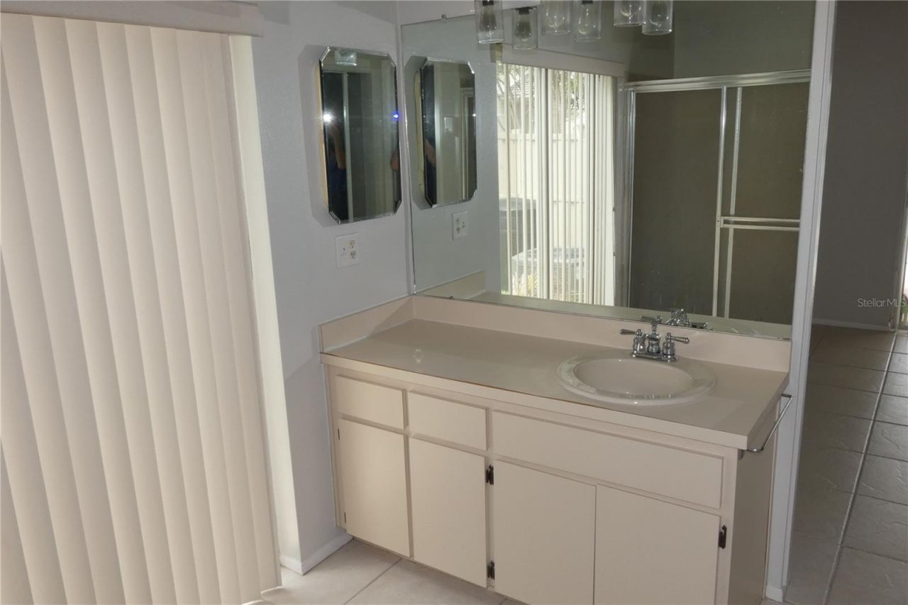 525 Moreno Circle Ne, Saint Petersburg, FL 33703 Photo