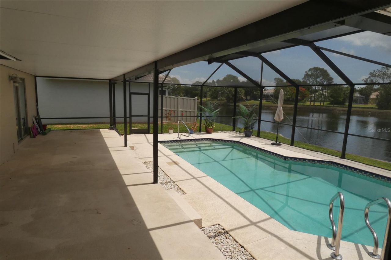 525 Moreno Circle Ne, Saint Petersburg, FL 33703 Photo