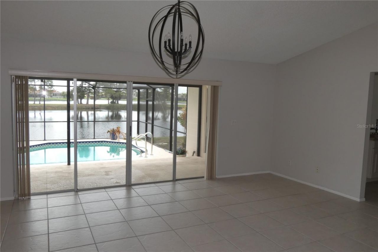 525 Moreno Circle Ne, Saint Petersburg, FL 33703 Photo