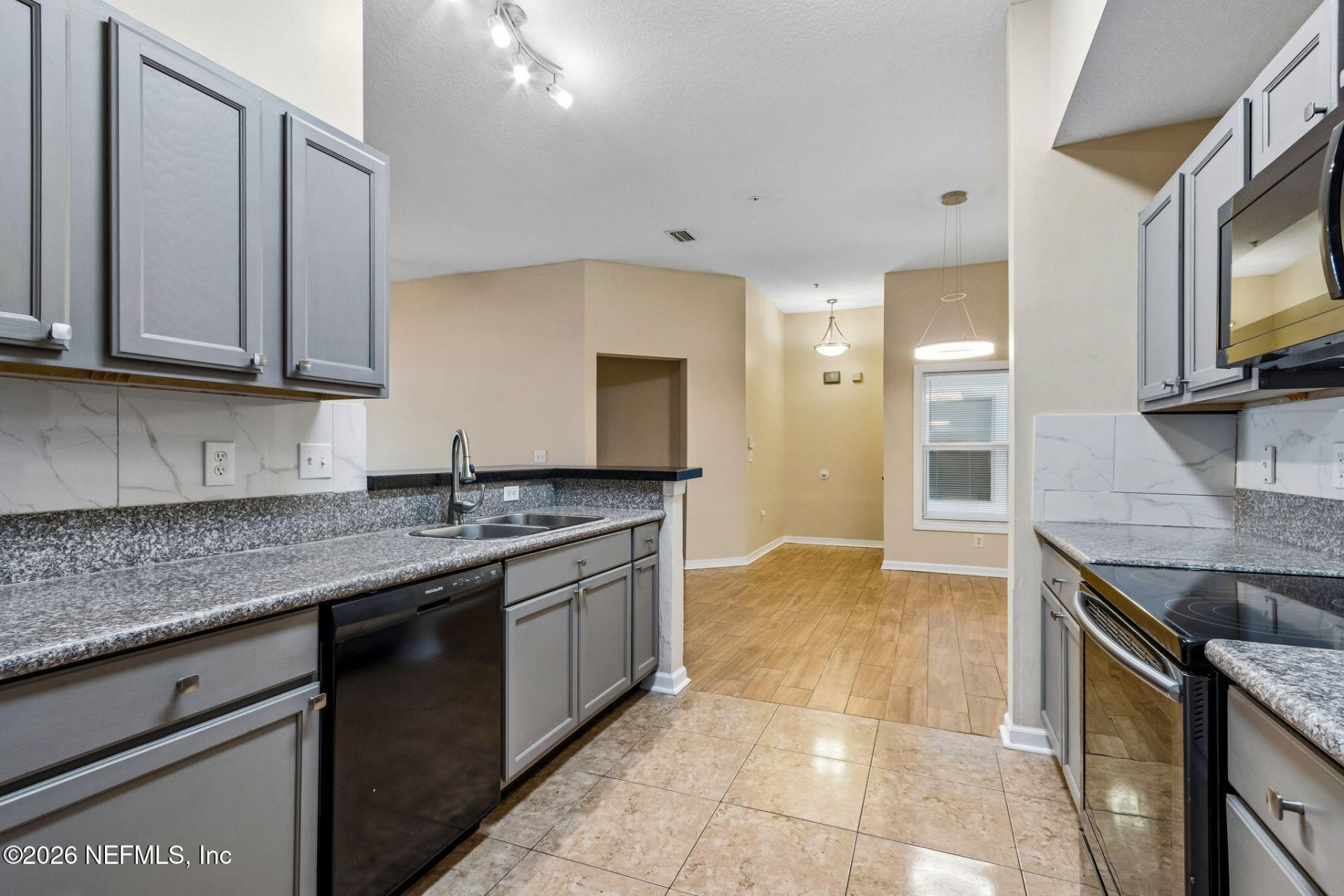 6063 Maggies Circle, Unit 106, Jacksonville, FL 32244 Photo