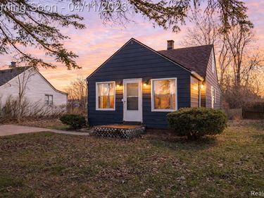 14415 Syracuse Street, Taylor, MI 48180