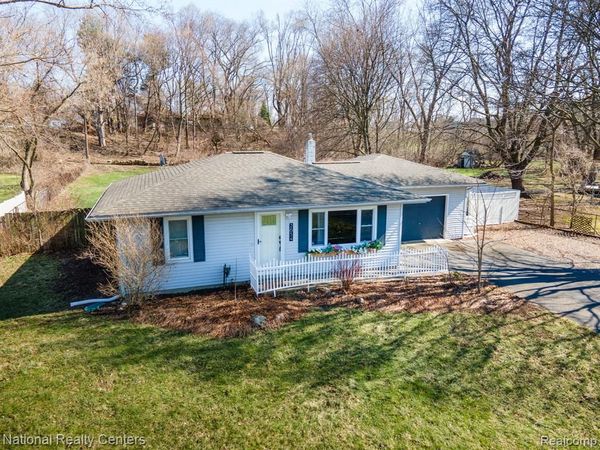 2654 Hatton Road, Auburn Hills, MI 48326