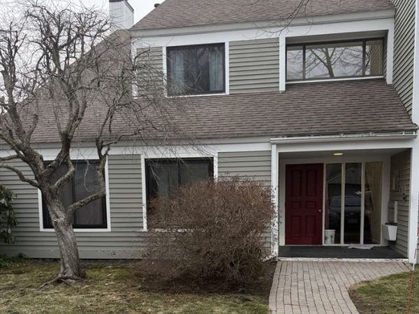 29 Concord Greene, Unit 4, Concord, MA 01742