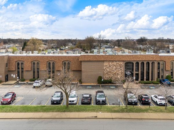 4647 W 103RD Street, Unit 2B-2F, Oak Lawn, IL 60453