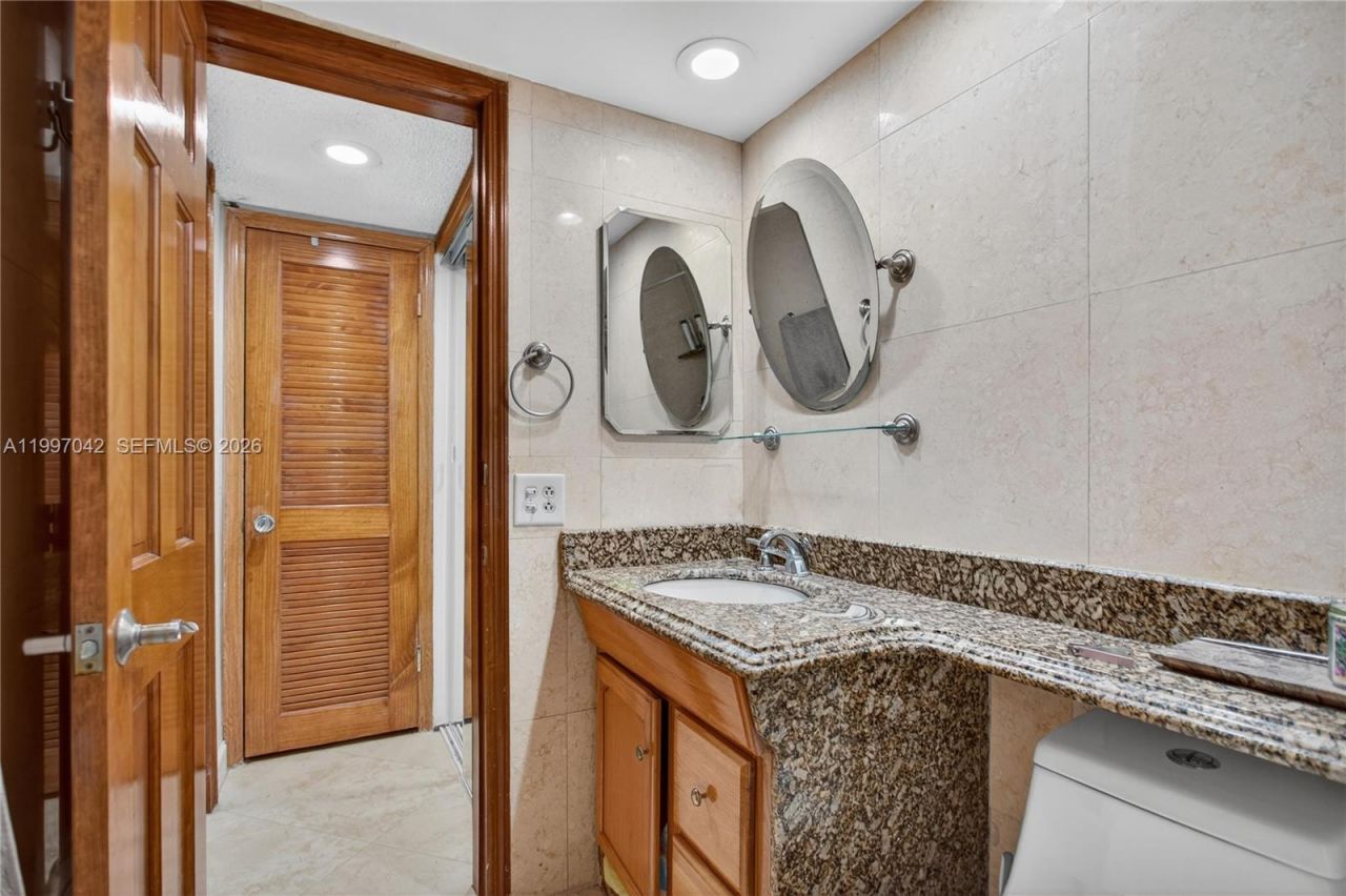 2671 S Course Dr, Unit 206, Pompano Beach, FL 33069 Photo