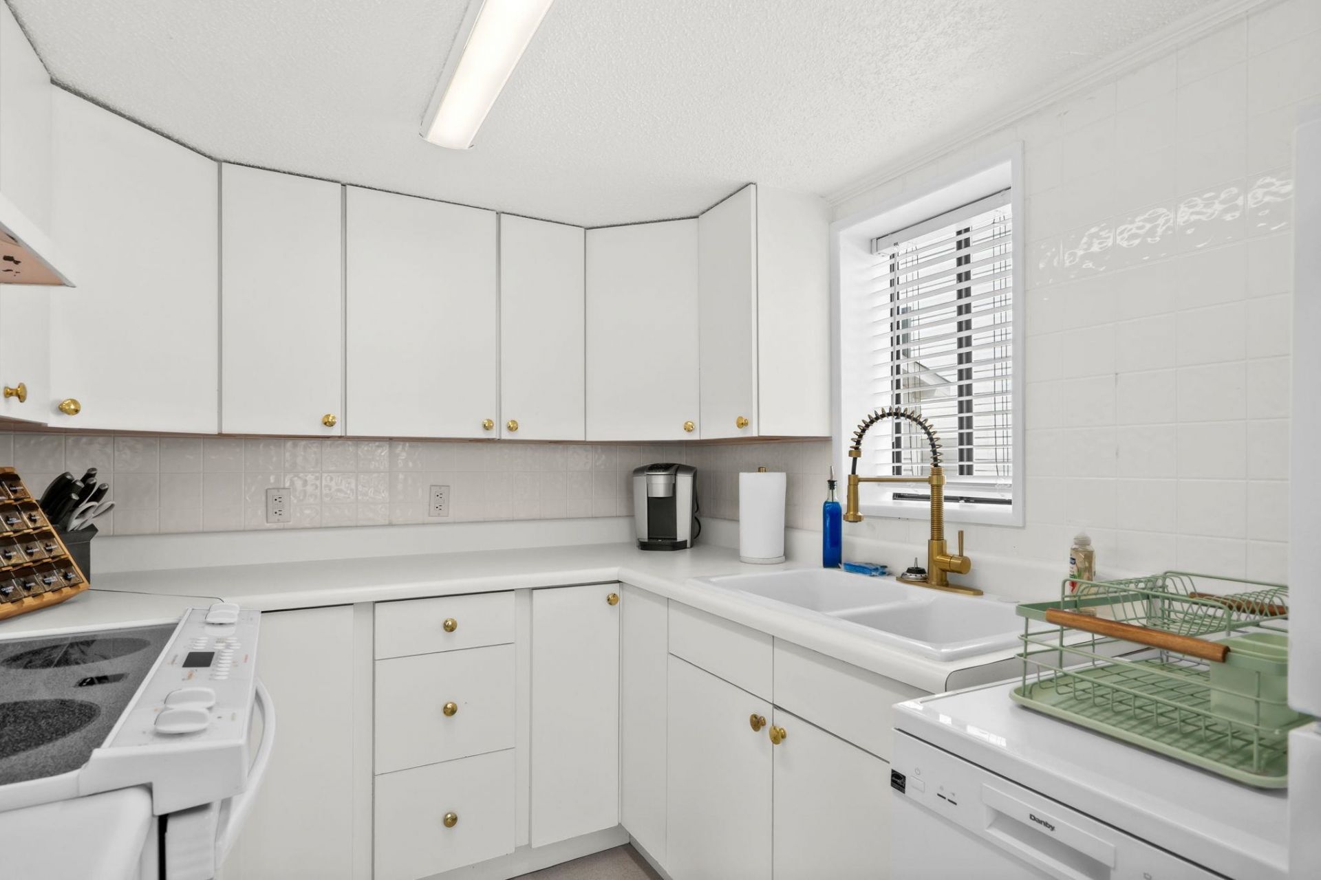 6001 - 1487 S Kings Hwy. Photo 18