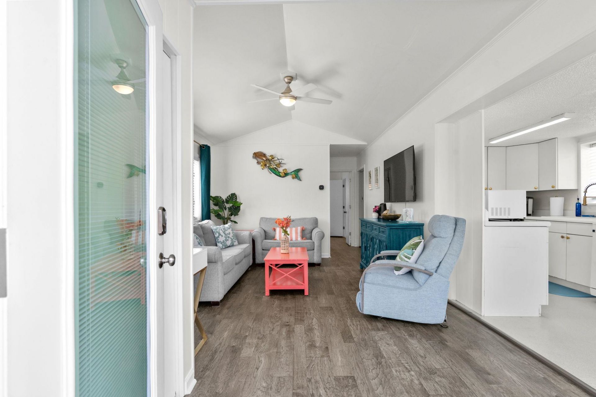 6001 - 1487 S Kings Hwy. Photo 9