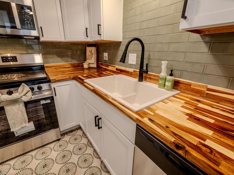 5437 Worthington Forest Place E, Columbus, OH 43229 Photo 17