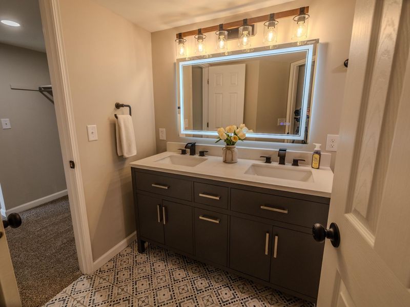 5437 Worthington Forest Place E, Columbus, OH 43229 Photo 23