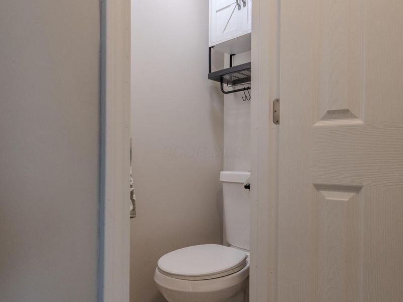 5437 Worthington Forest Place E, Columbus, OH 43229 Photo 32