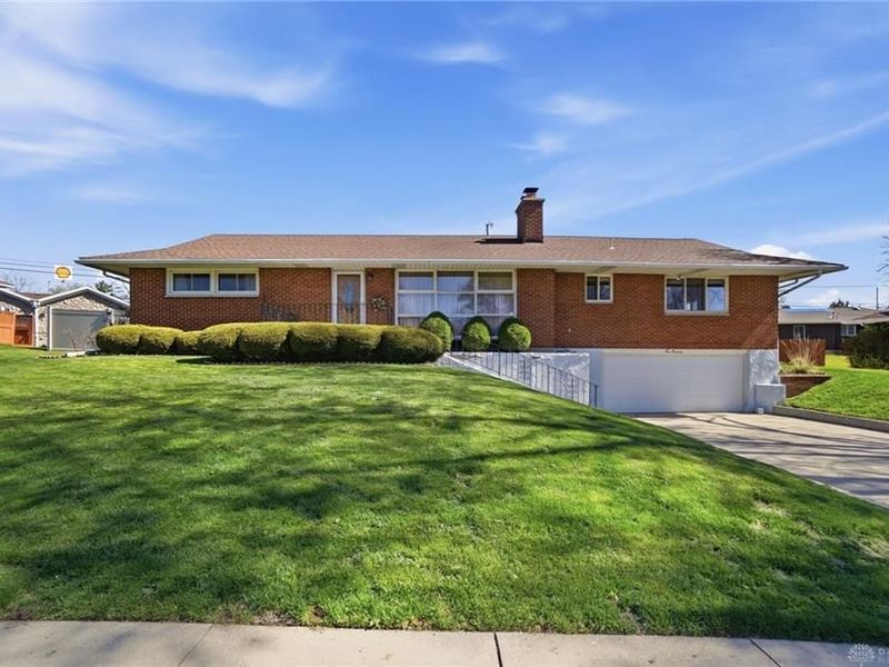 519 Kenbrook Drive, Vandalia, OH 45377 Photo 1