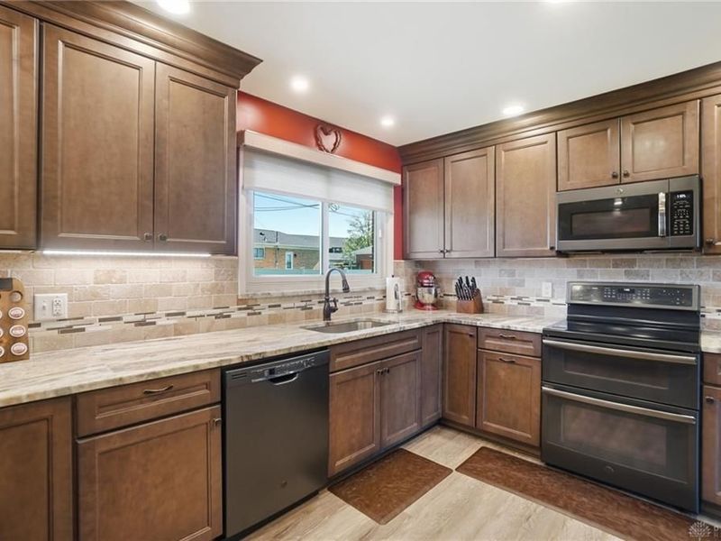 519 Kenbrook Drive, Vandalia, OH 45377 Photo 12