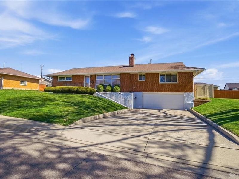 519 Kenbrook Drive, Vandalia, OH 45377 Photo 3