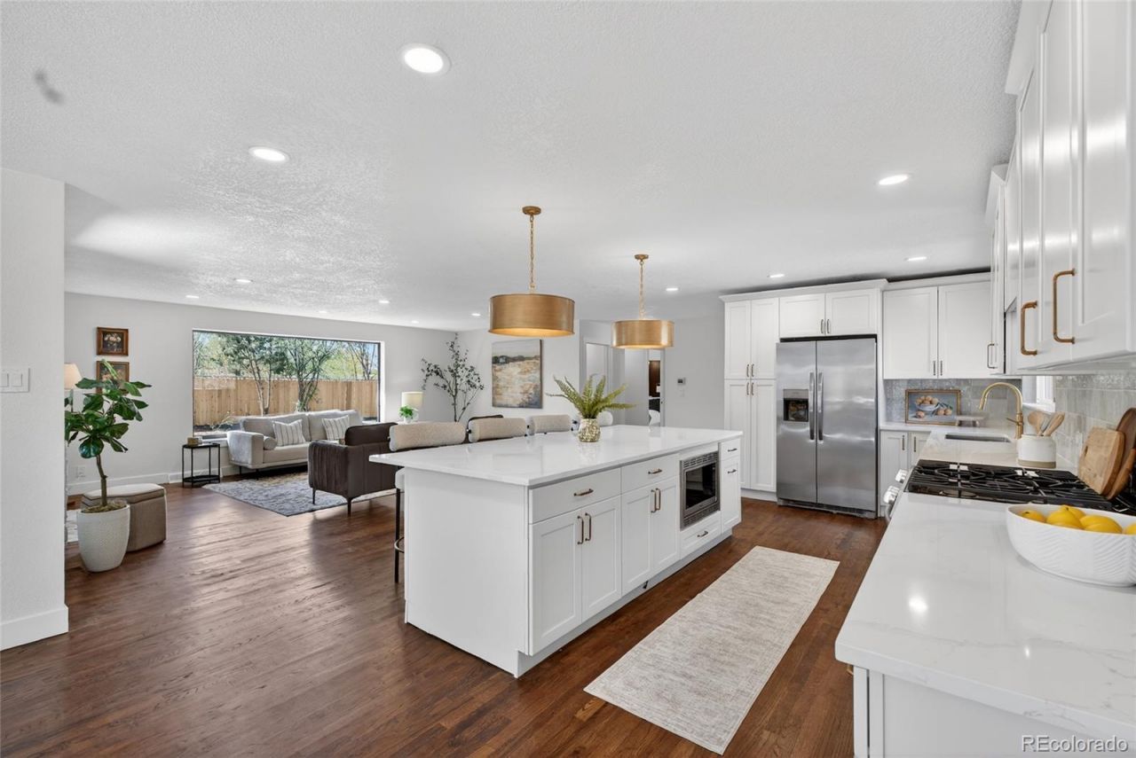 583 S Oneida Way, Denver, CO 80224 Main Photo