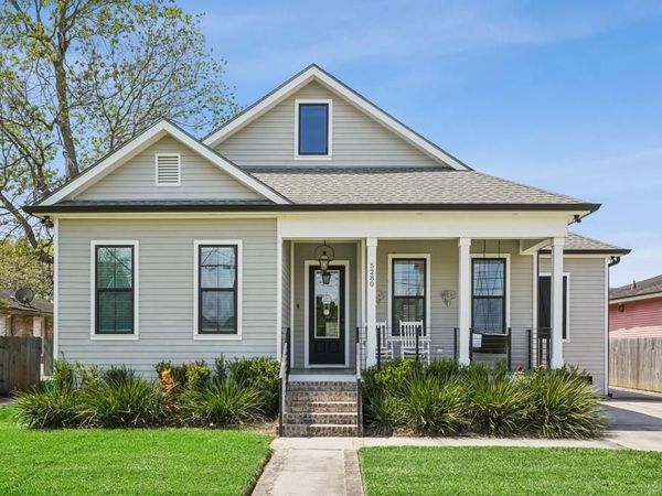 5280 WARRINGTON Drive , New Orleans, LA 70122