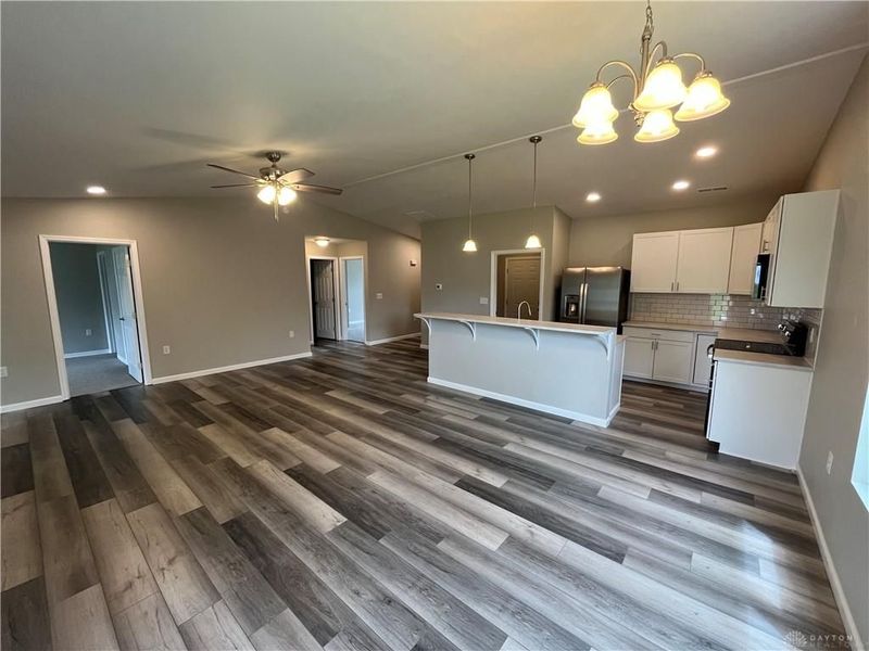 118 Burgundy Drive, Union, OH 45322 Photo 3