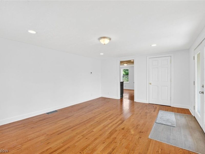 744 Wooster Street , Canal Fulton, OH 44614 Photo 2