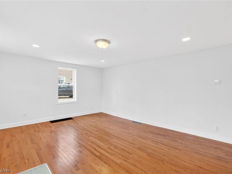 744 Wooster Street , Canal Fulton, OH 44614 Photo 5