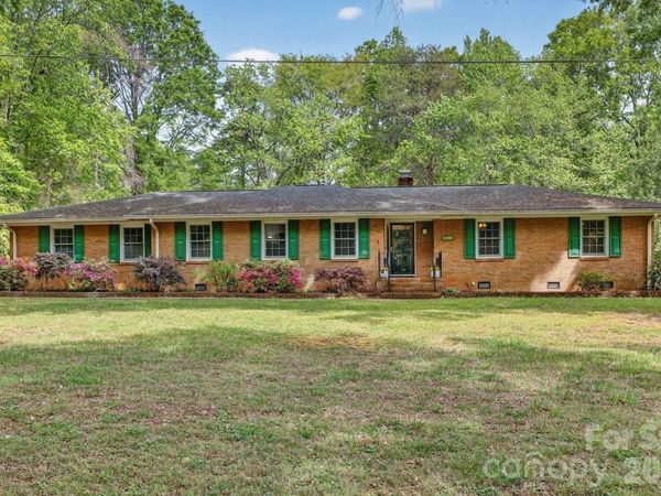 6201 Deliah Lane, Charlotte, NC 28215