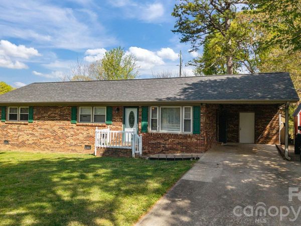 3942 Linwood Road , Gastonia, NC 28052