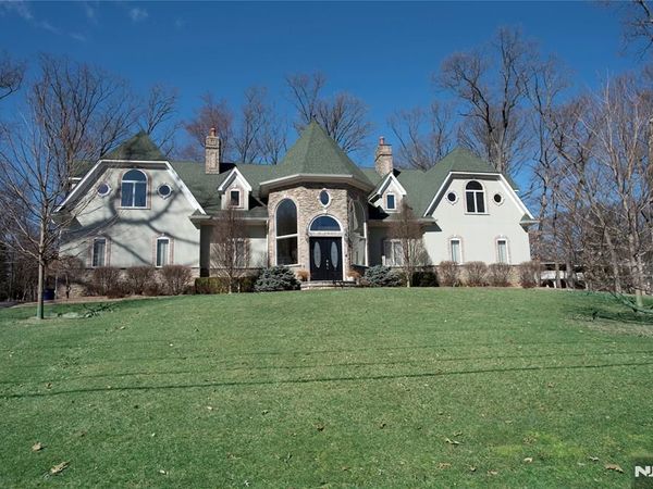 673 Glendale Road Upstairs Apa, FRANKLIN LAKES, NJ 07417