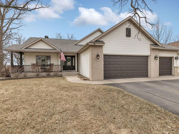 941 Oak Crest Drive, Sauk Rapids, MN 56379