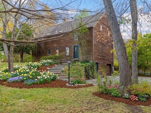 118 Pleasant St, Norwell, MA 02061