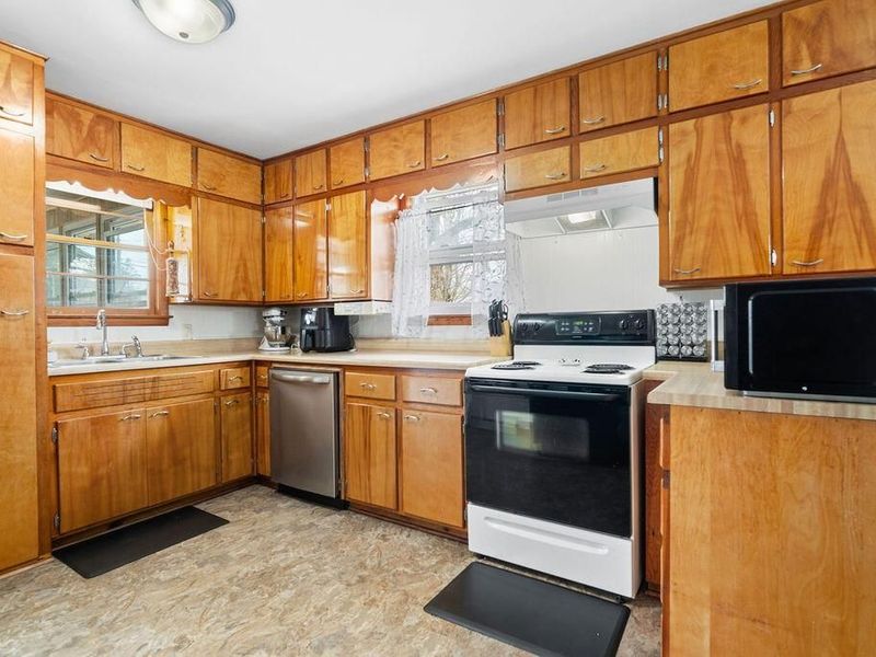 185 E Cedar Street, Mount Gilead, OH 43338 Photo 10