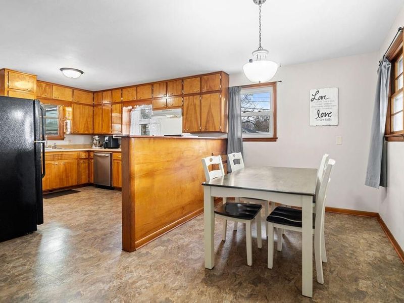 185 E Cedar Street, Mount Gilead, OH 43338 Photo 12