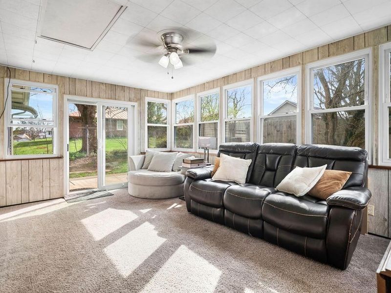 185 E Cedar Street, Mount Gilead, OH 43338 Photo 8