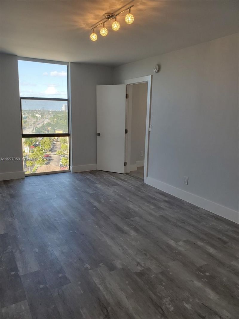 13499 Biscayne Blvd, Unit 1105, North Miami, FL 33181 Photo