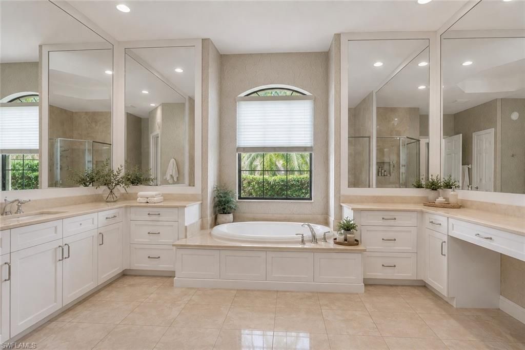 3323 Atlantic Cir, Naples, FL 34119 Photo