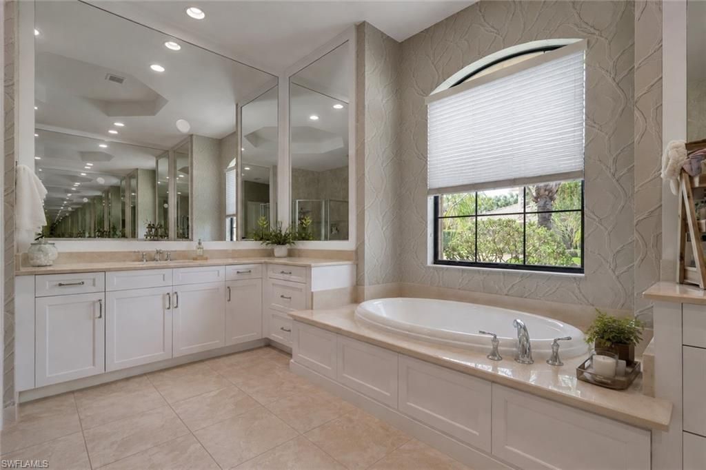 3323 Atlantic Cir, Naples, FL 34119 Photo