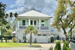 109 Mcilroy Ct. photo 4