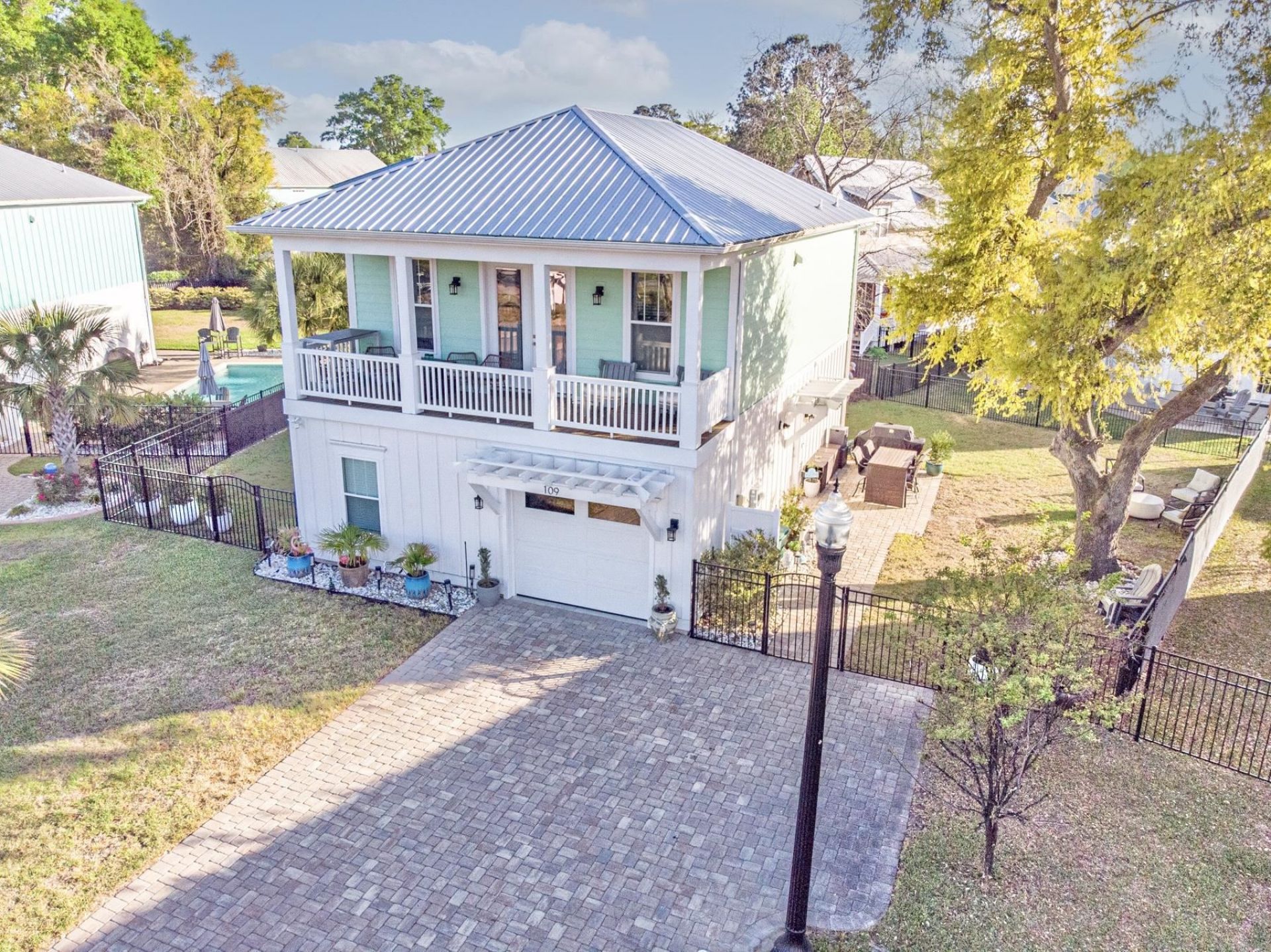 109 Mcilroy Ct. Photo 4