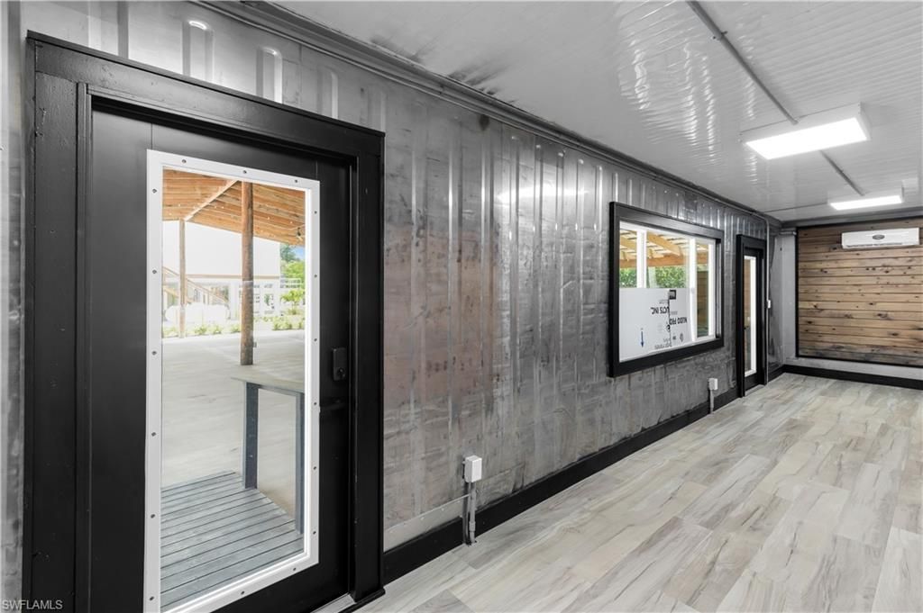 6890 Hendry Creek Dr, Fort Myers, FL 33908 Photo