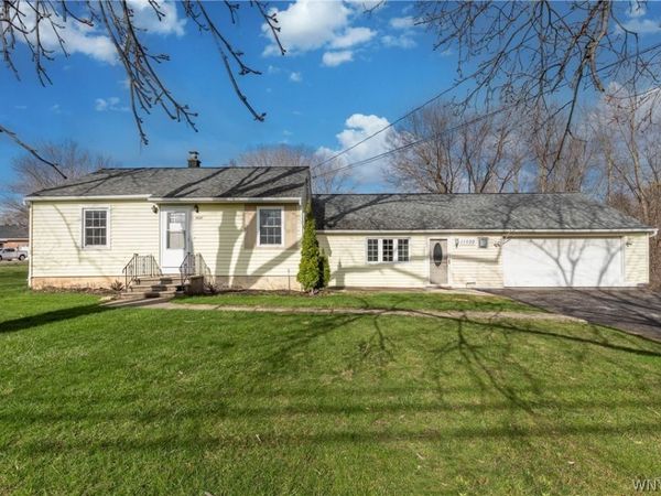 11020 Transit Road , East Amherst, NY 14051