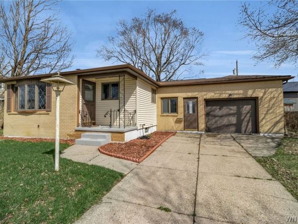 45 Lemoine Avenue , Buffalo, NY 14227