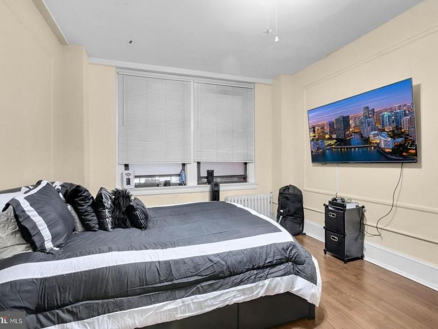 1324 Locust Street , Unit 420, Philadelphia, PA 19107 Main Photo