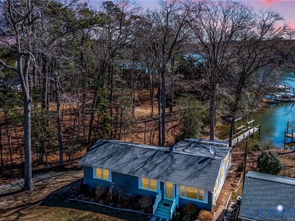 1302 S Glebe Road, Montross, VA 22520