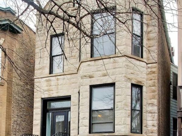 1322 W Barry Avenue, Chicago, IL 60657