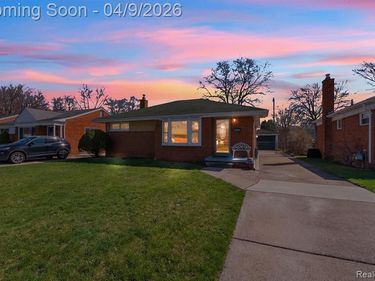 6606 Arcola Street, Garden City, MI 48135