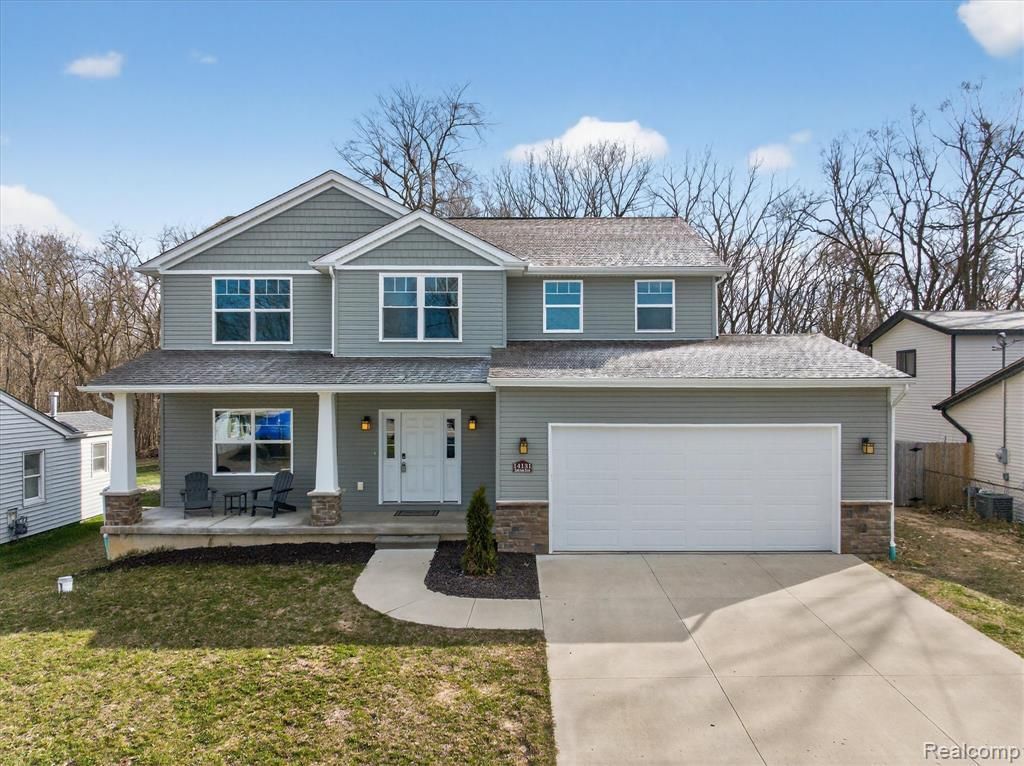 14131 Eastview Drive , Fenton Township, MI 48430 Main Photo