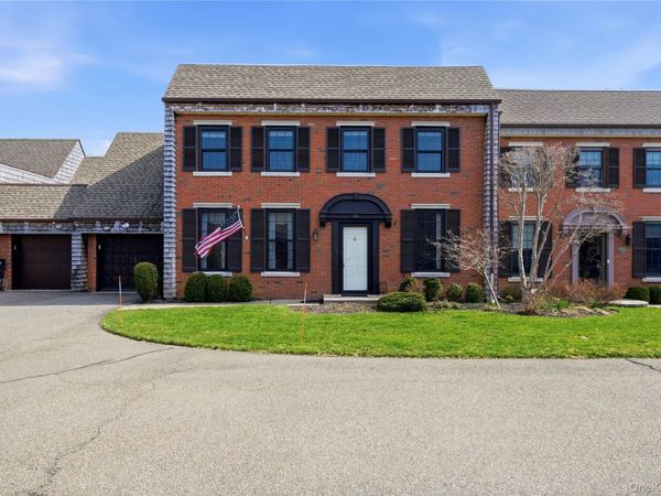 282 Helm Lane , Bay Shore, NY 11706