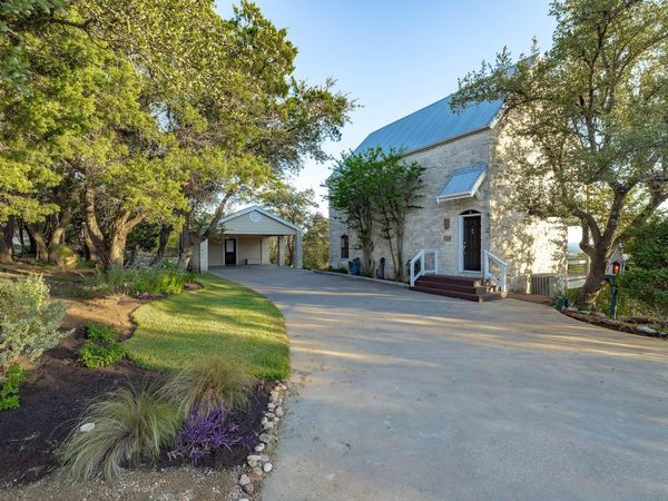 8132 Breeze WAY, Jonestown, TX 78645