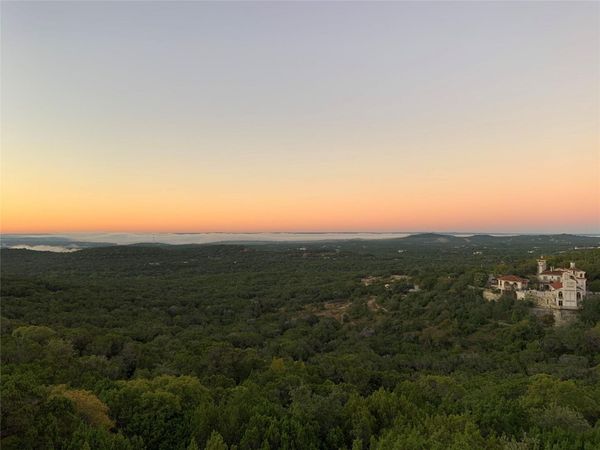 8132 Breeze WAY, Jonestown, TX 78645