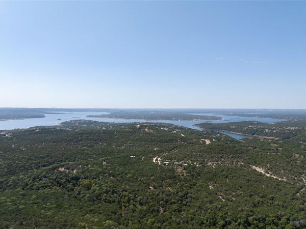 8132 Breeze WAY, Jonestown, TX 78645