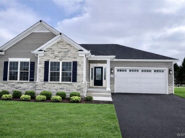 7290 Woodhaven Drive , Lockport, NY 14094