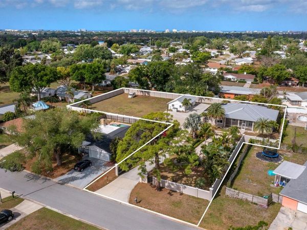 5618 BRITANNIA DRIVE, SARASOTA, FL 34231